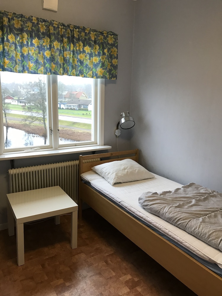 Fegens Vandrarhem 12/40