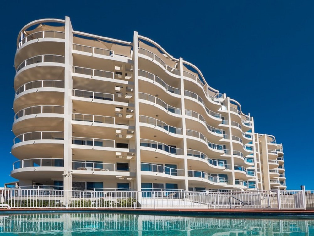 REGENCY ON THE BEACH 2/66