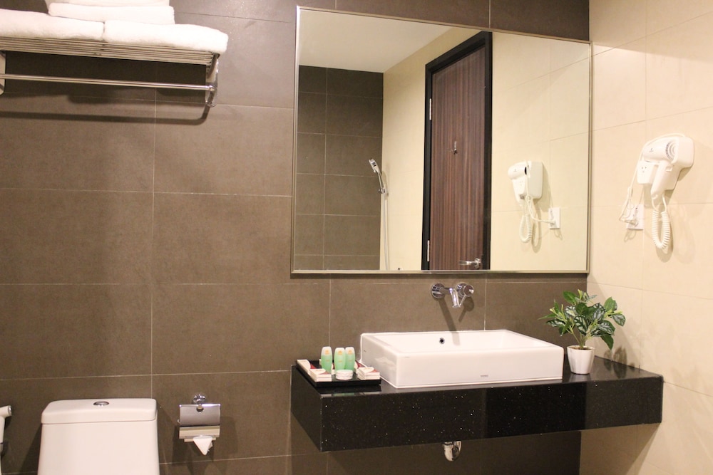 M One Hotel 14/52