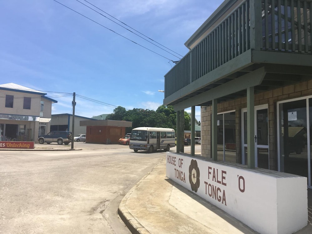 House Of Tonga 22/31