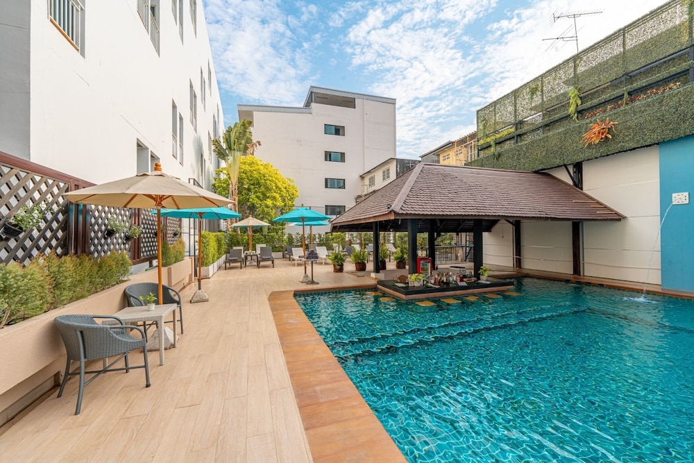 Sunbeam Hotel Pattaya 63/66