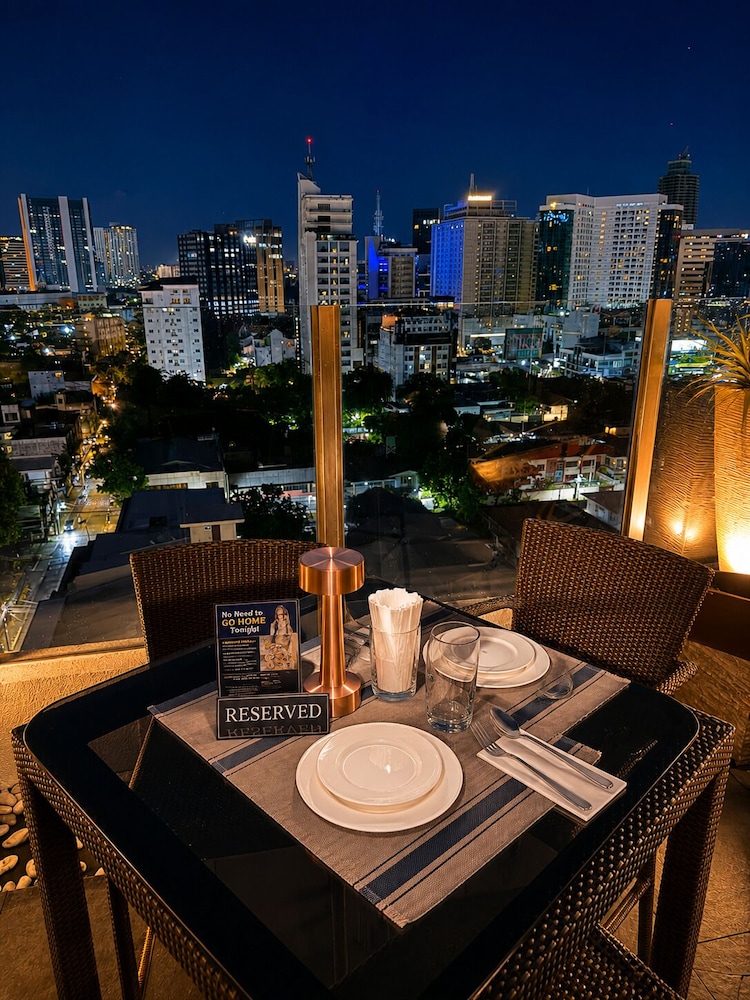 Harolds Hotel Cebu 40/48