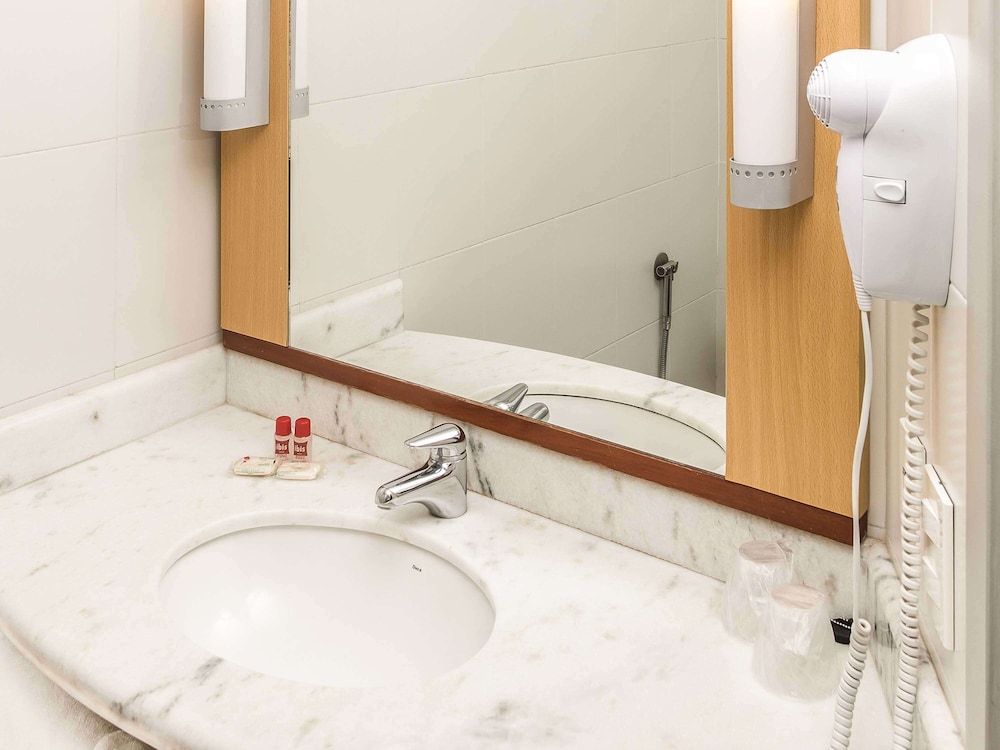 Ibis Asuncion 69/69