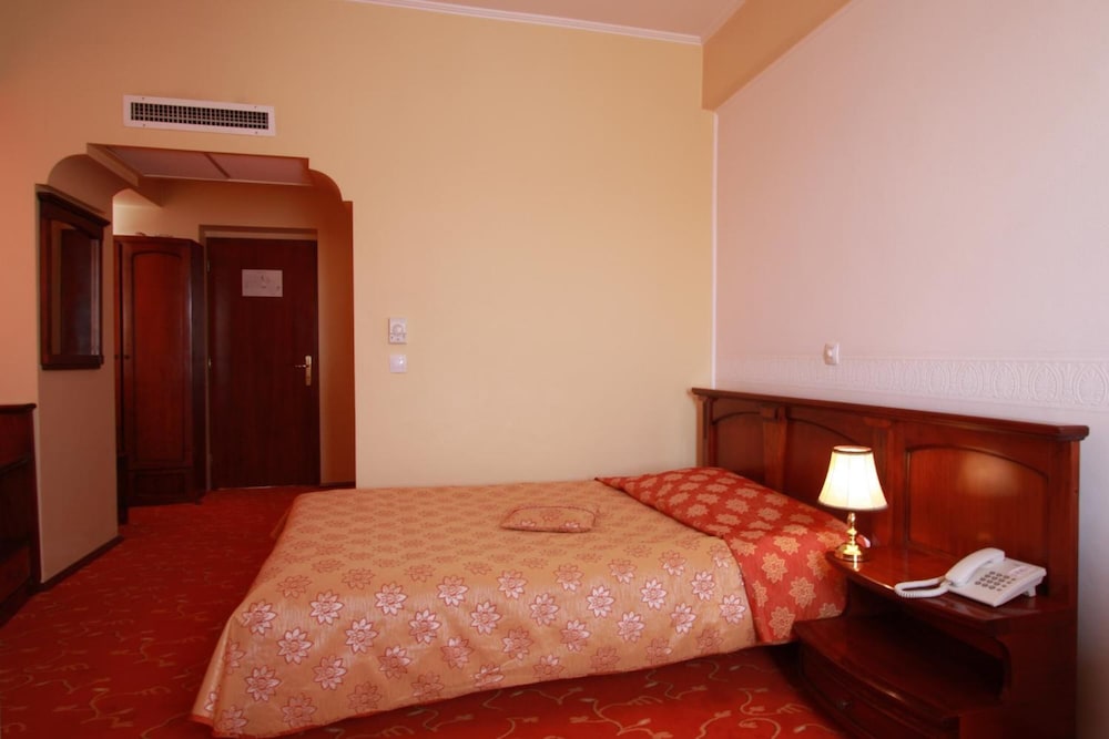 Mara Hotel 15/62