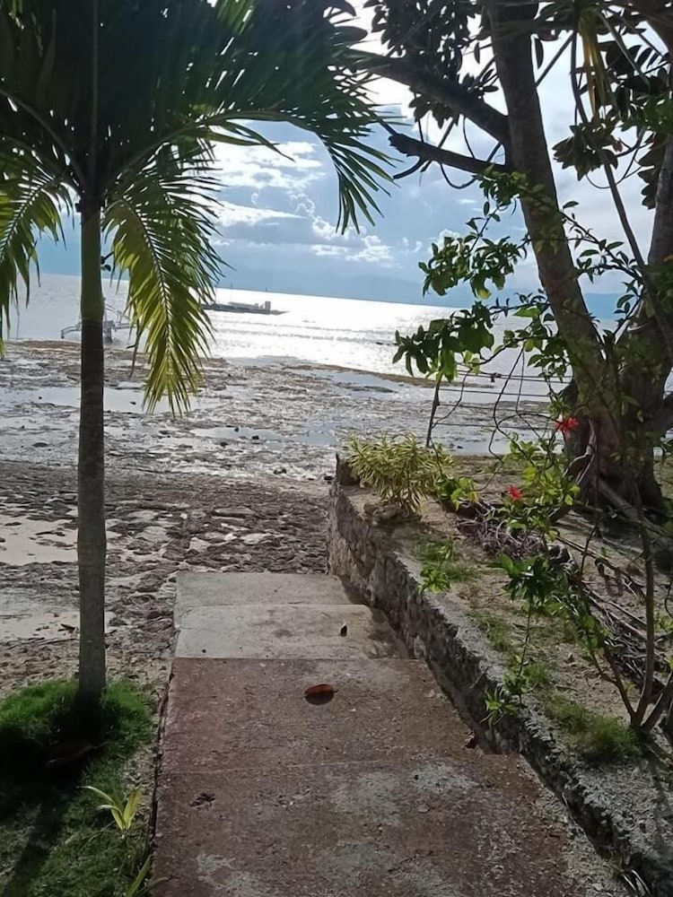Bonita Oasis Beach Resort 46/60