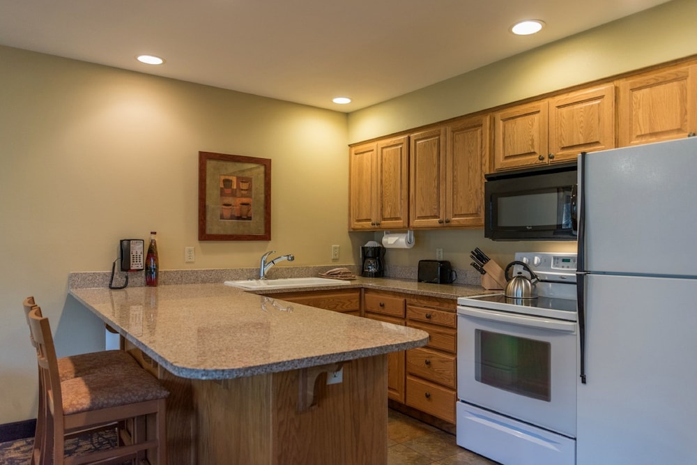 Whispering Woods Resort 48/65