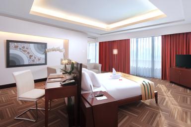 Armani, Family, Suite