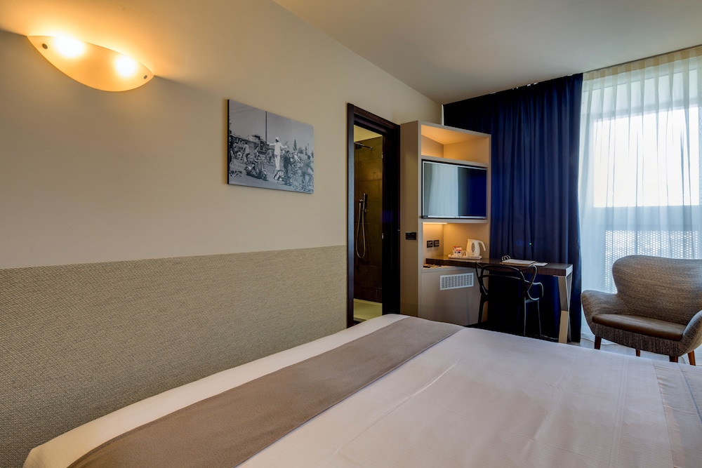 Best Western Plus Hotel Farnese 15/61