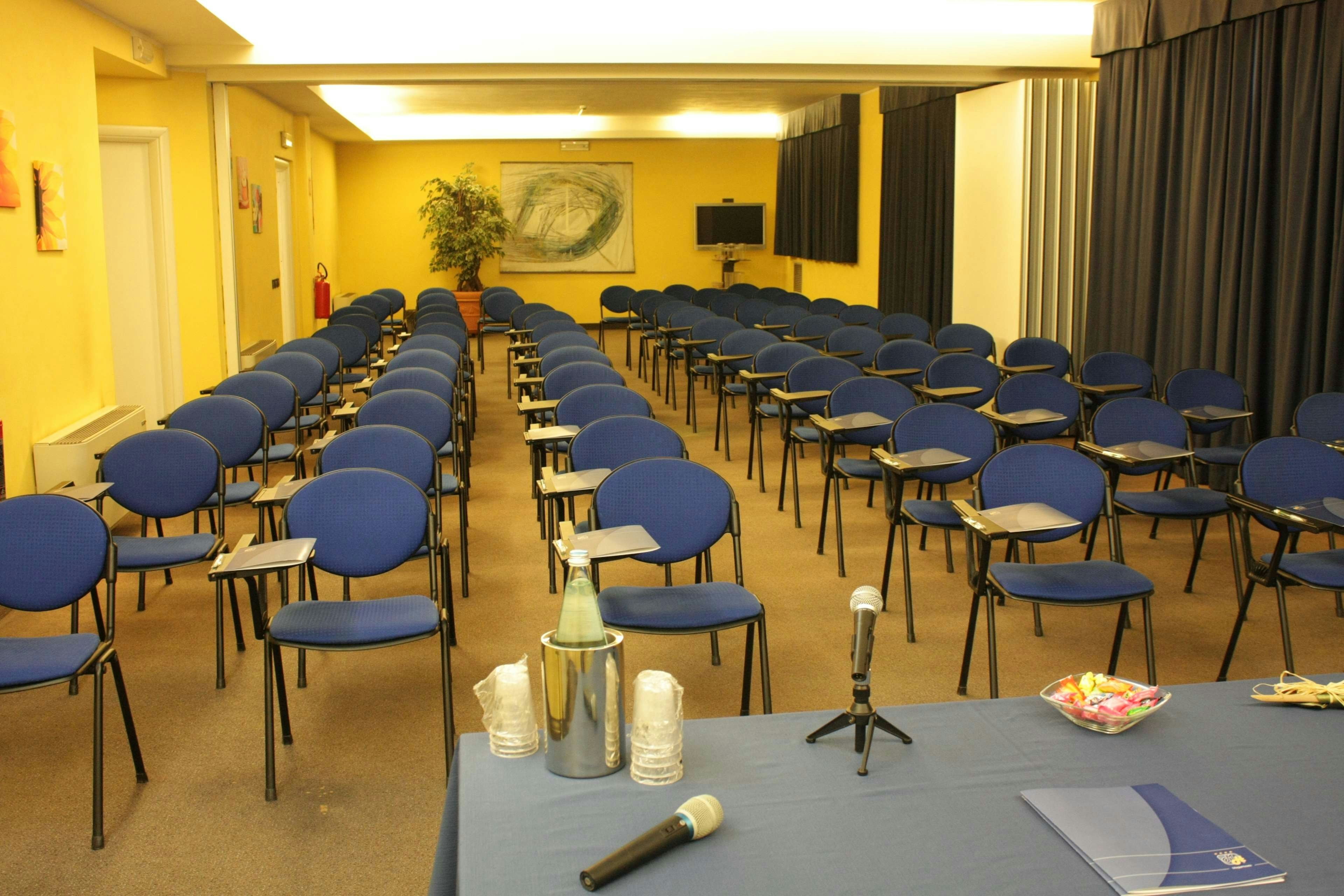 Mh Hotel Piacenza Fiera 27/31