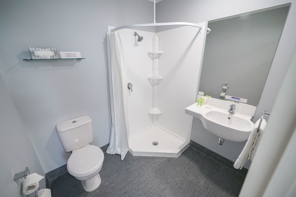 Nomads Capital Backpackers Wellington- Adults only 11/63
