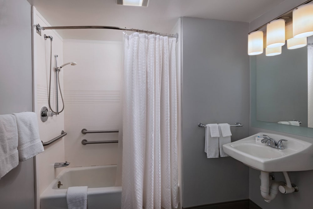 TownePlace Suites by Marriott Baton Rouge South 9/38