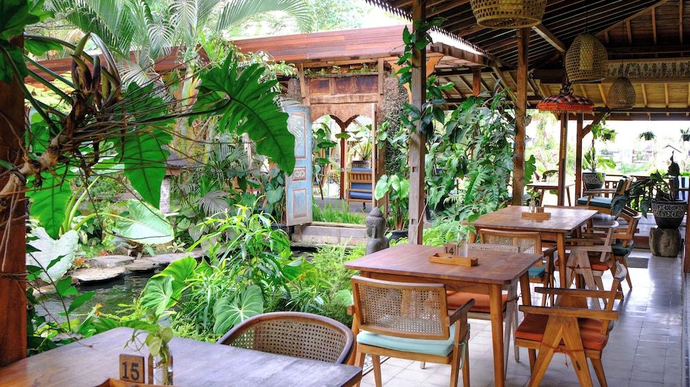 Ubud Art Resort (ex Uma D Mas Villa) 34/48