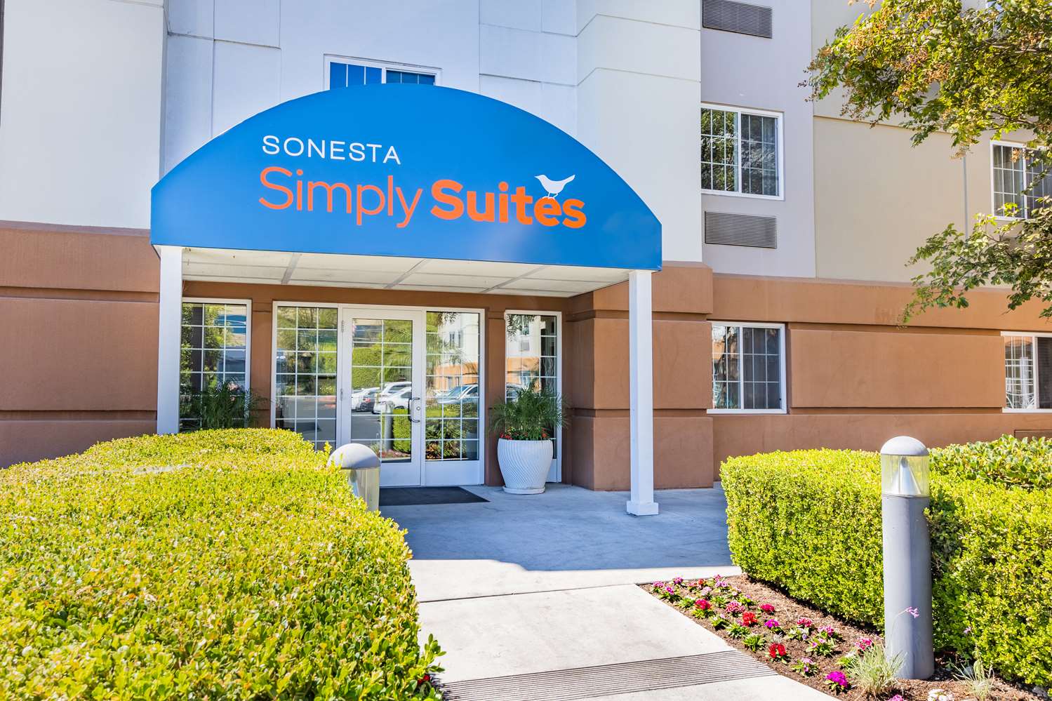 Sonesta Simply Suites Memphis East Poplar Pike 19/19