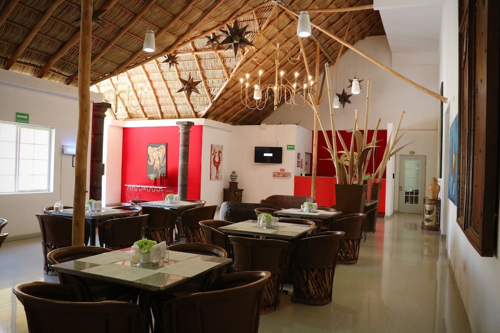 Hotel Zar Colima 24/48