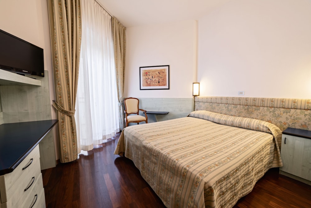 Negresco 15/62