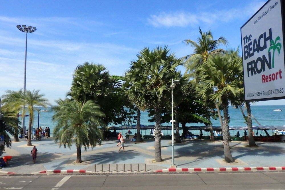 The Beach Front Resort Pattaya 74/87