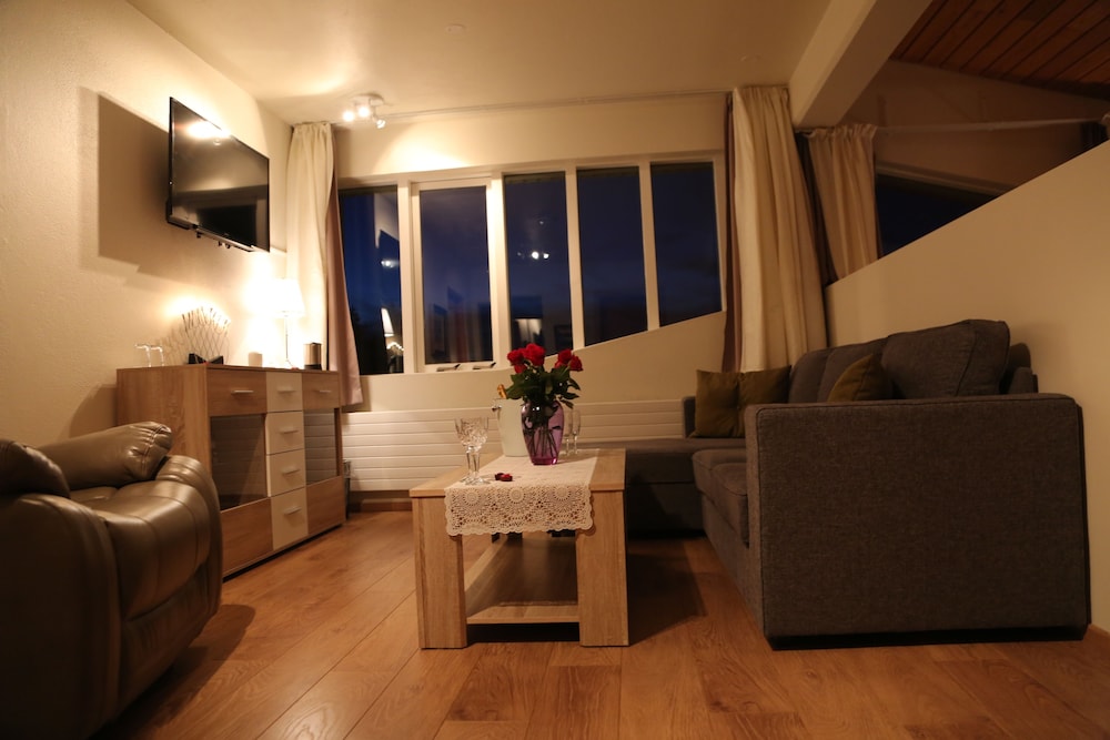 Hotel Kjarnalundur 27/50