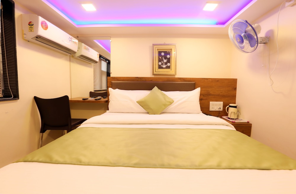 Hotel Happyland 14/29