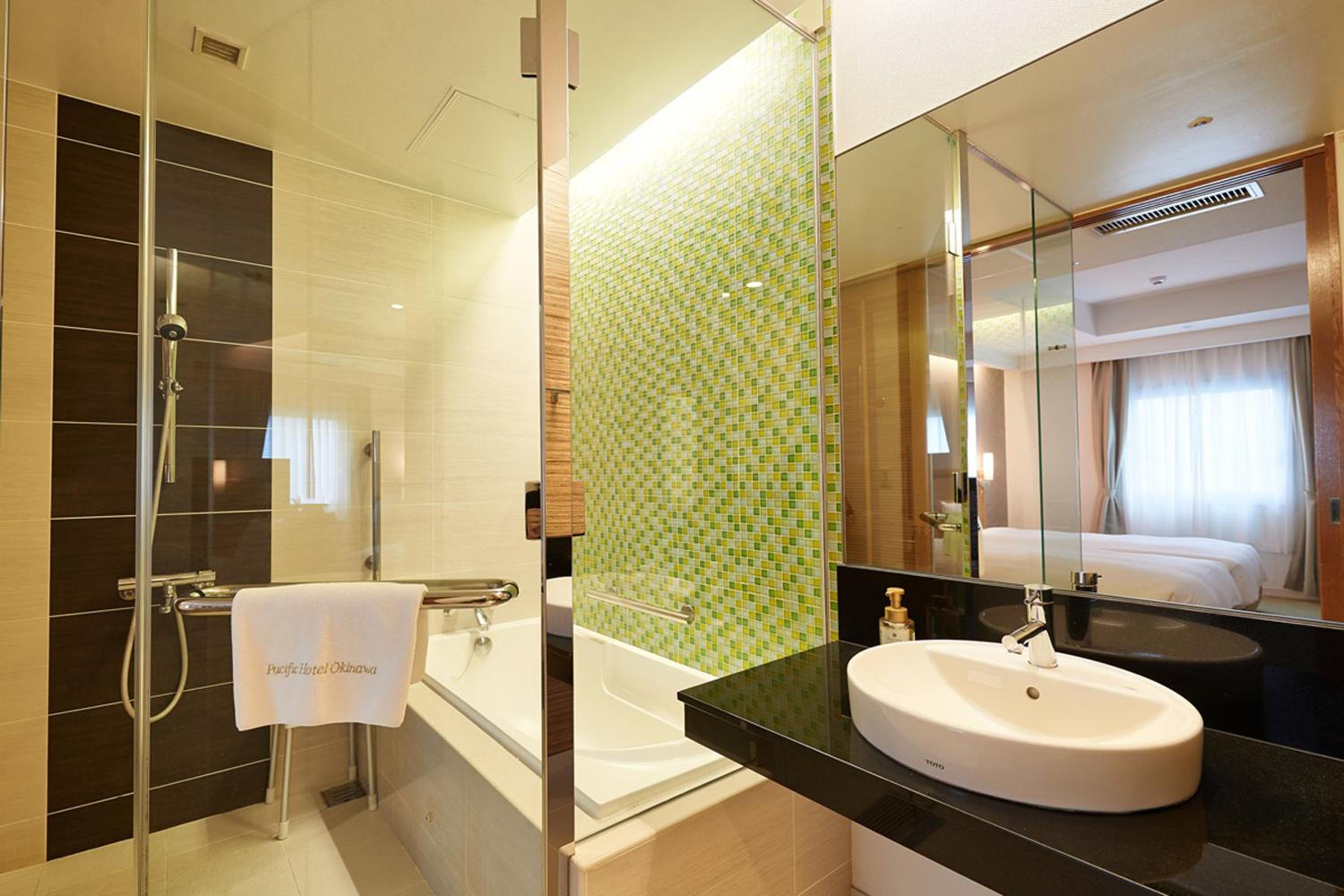 Pacific, Premium, Quadruple، Pacific Hotel Okinawa 7/10