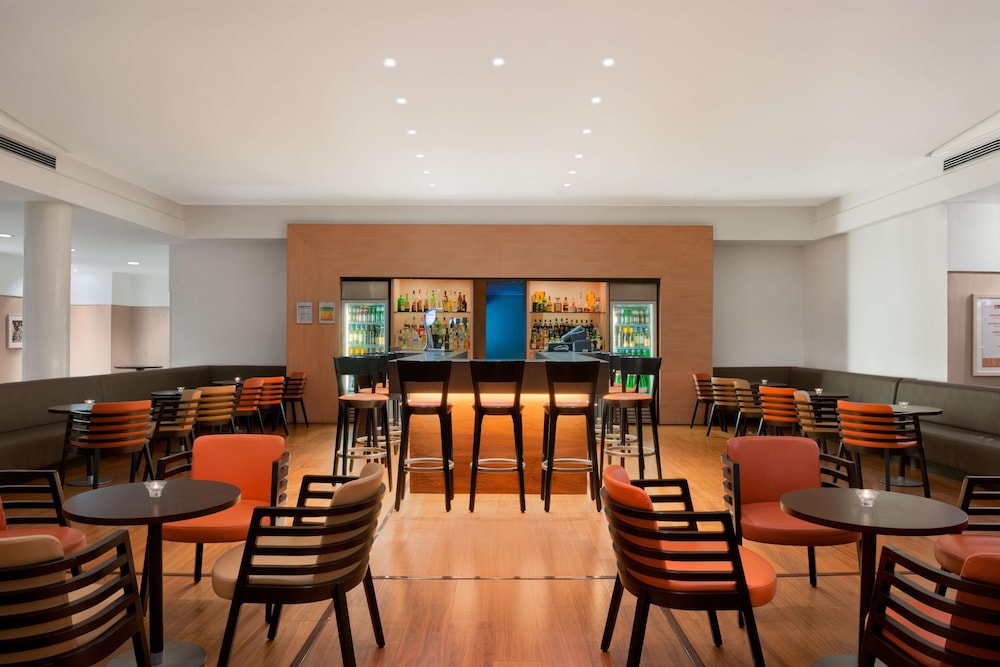 Hilton Garden Inn Rome Airport 45/75