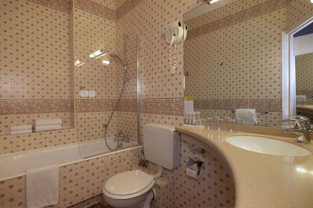 Hotel le Clement 45/50
