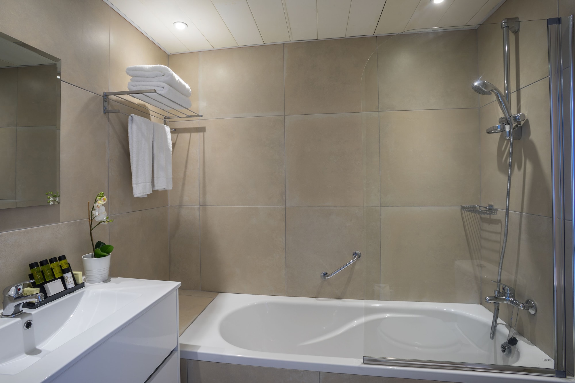 Junior Suite, Queen Bed, Sea View, Sofa