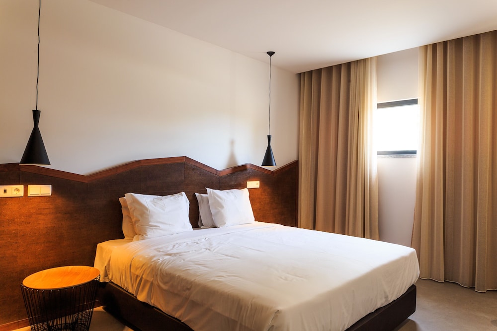 Enigma Nature Water Hotel 24/67
