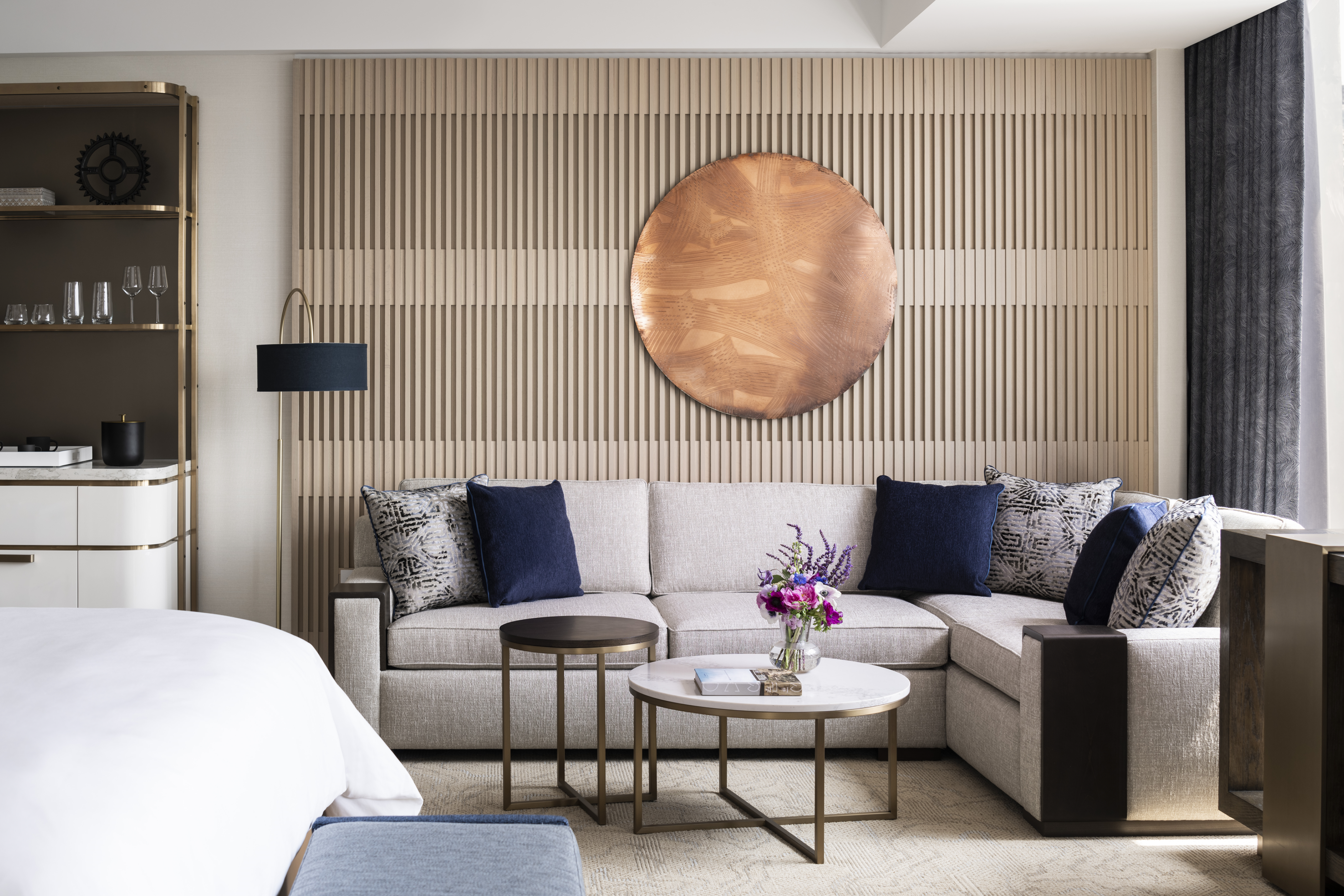 Skyline, Executive, Suite