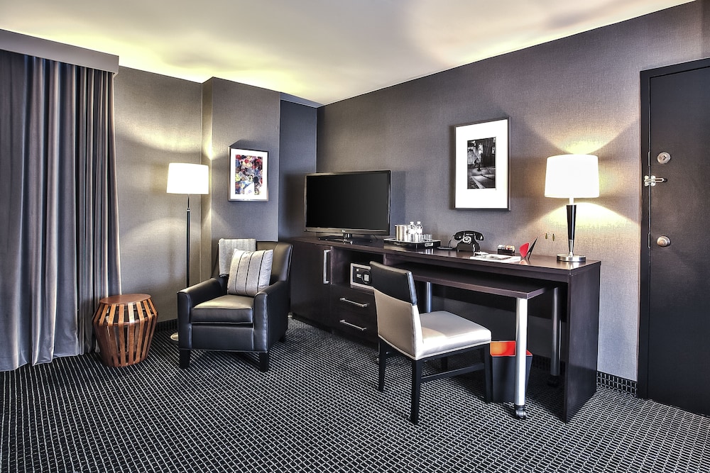 Lord Baltimore Hotel 57/65