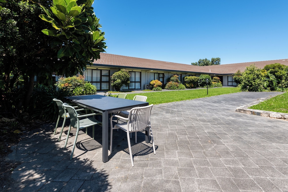 Garden Inn Airport 44/50