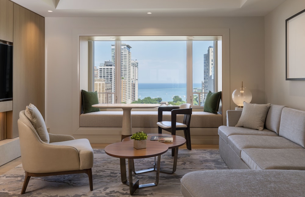 Park Hyatt Chicago 69/91
