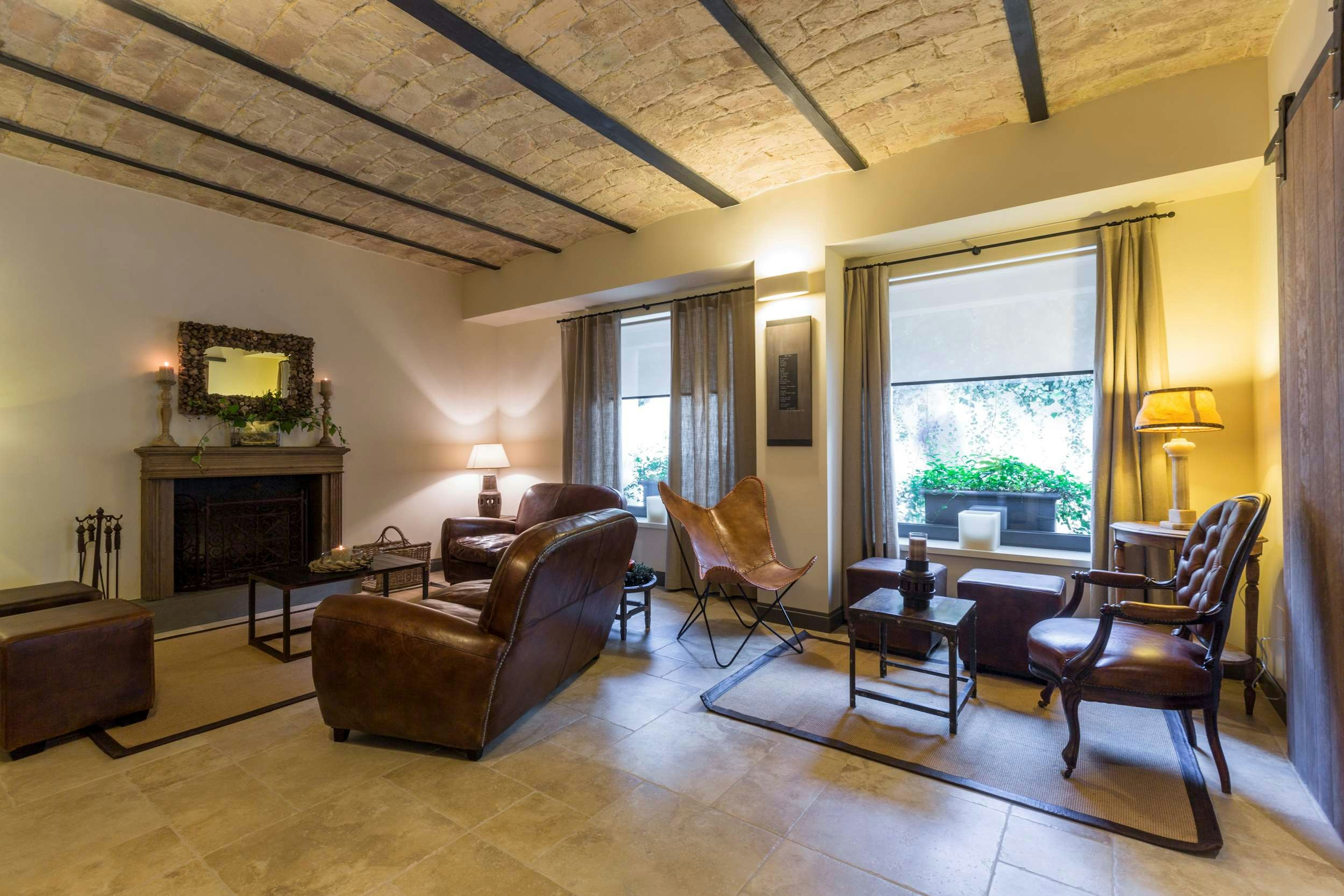 Hotel 900 34/51