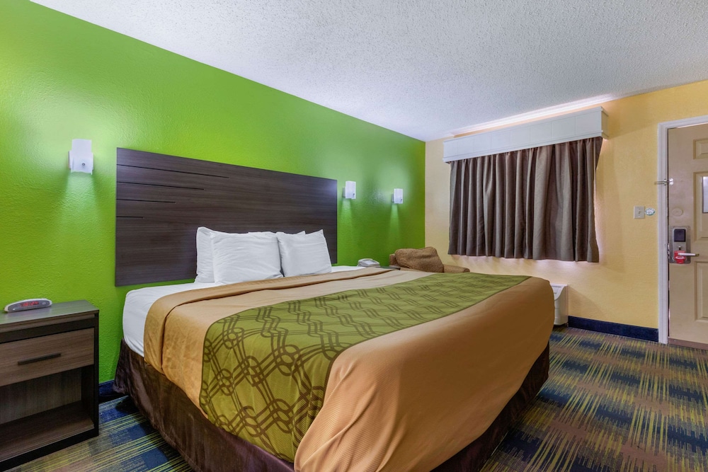 Econo Lodge Nashville TN 20/41