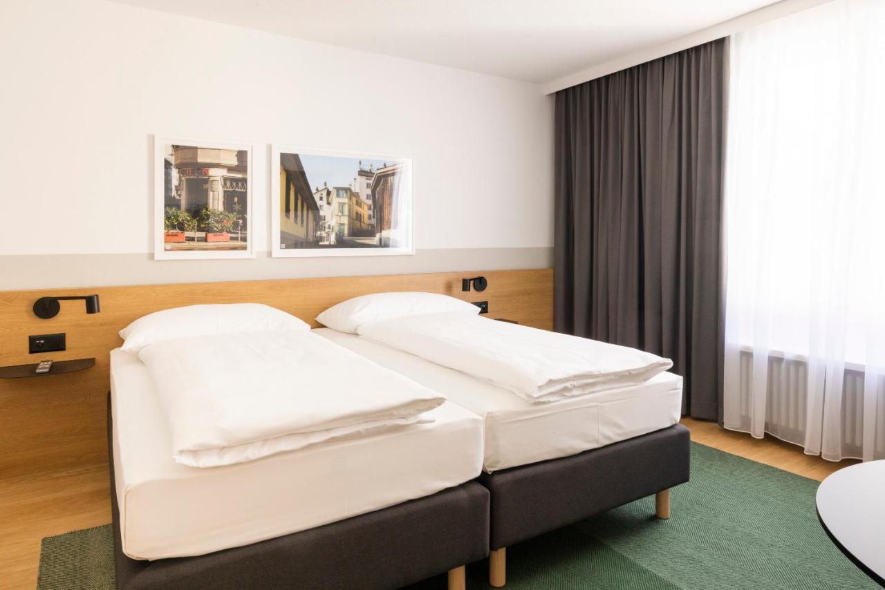 Plus, Twin Beds