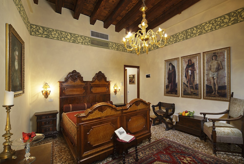Palazzo Priuli 52/66