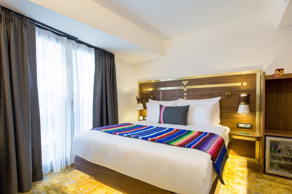 Hay Hotel Alsancak 6/50