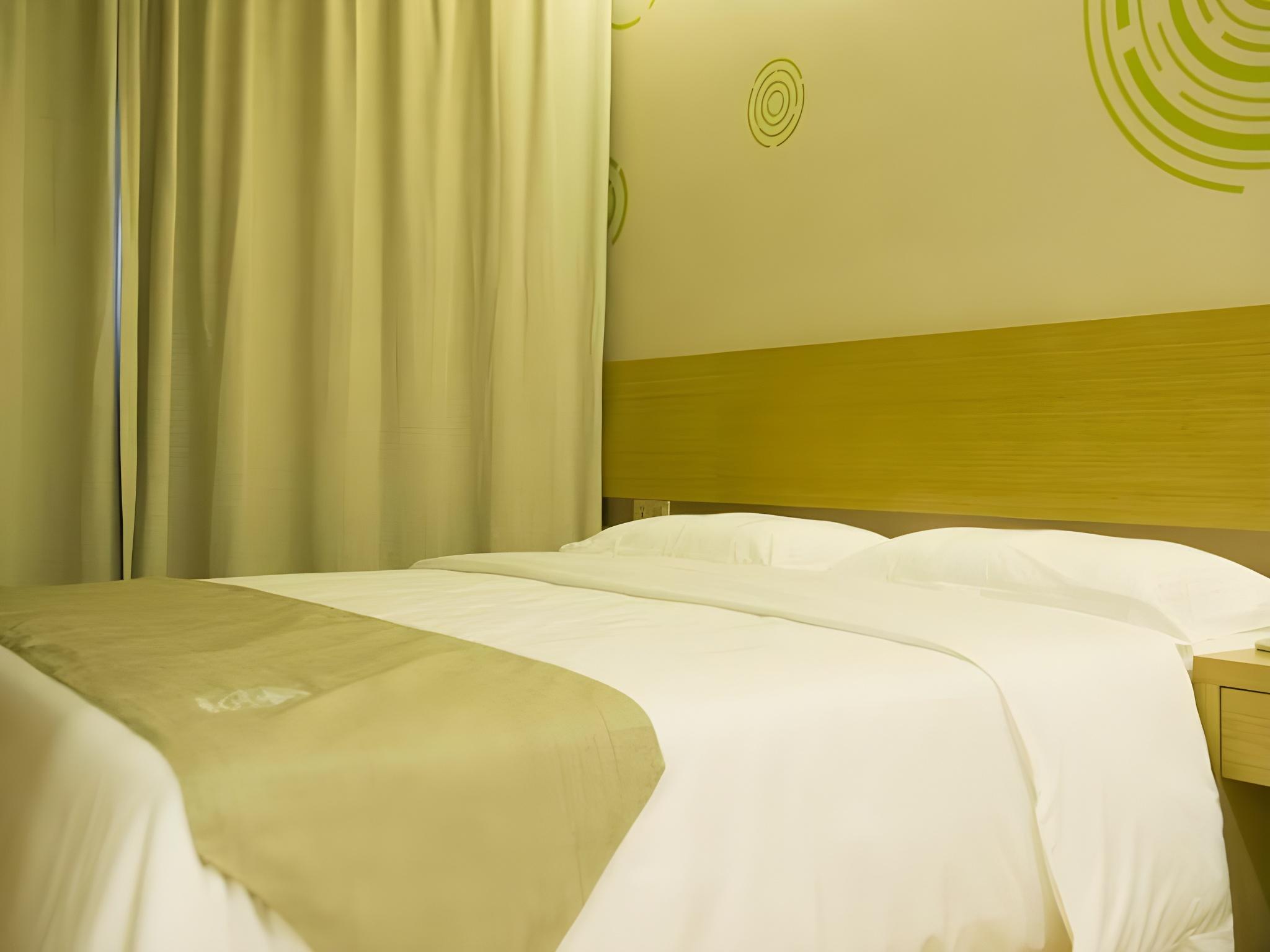 GUEST ROOM, DOUBLE BED
