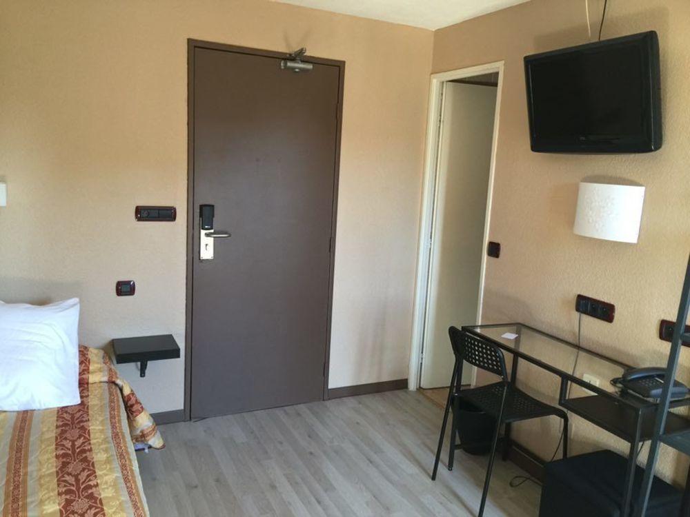 Hotel Le Mejean 37/51