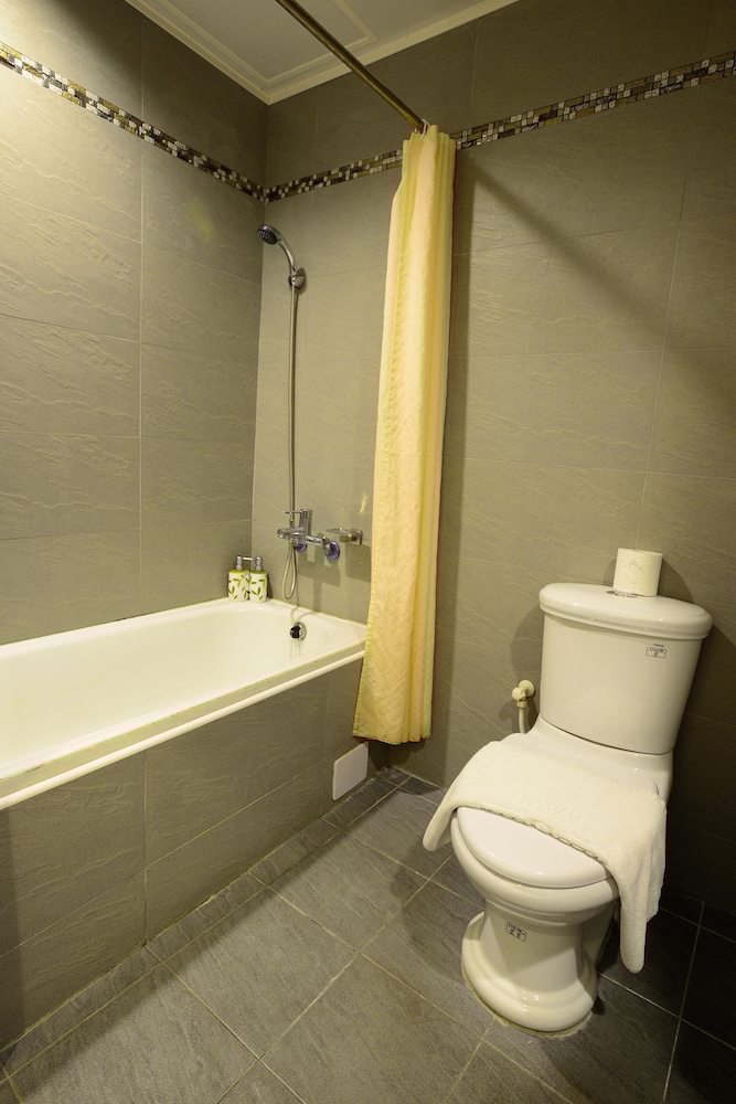 Airai Water Paradise Hotel And Spa 22/56