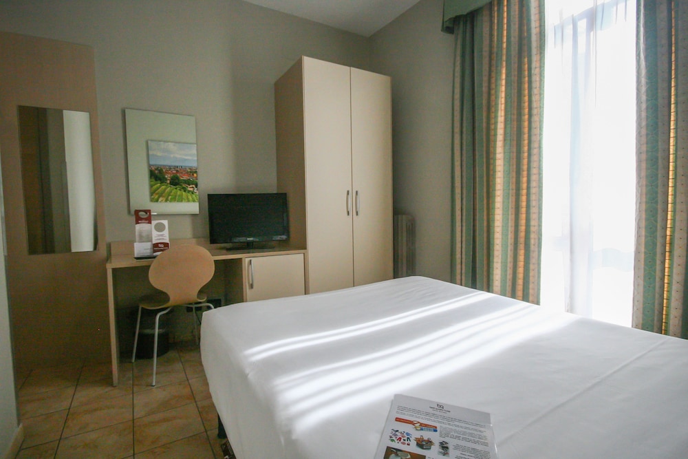 ECONOMY, DOUBLE BED