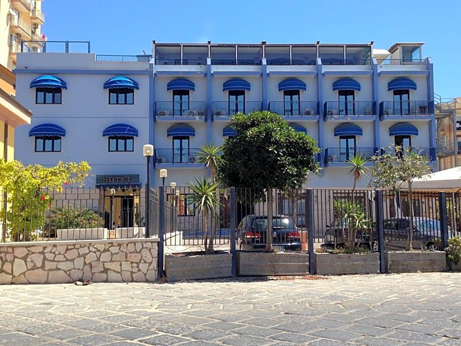 Hotel Al Faro 3/75