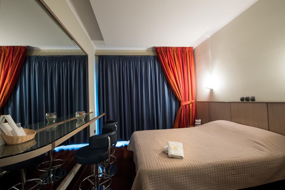 Pines Hotel - Adults Only 26/36