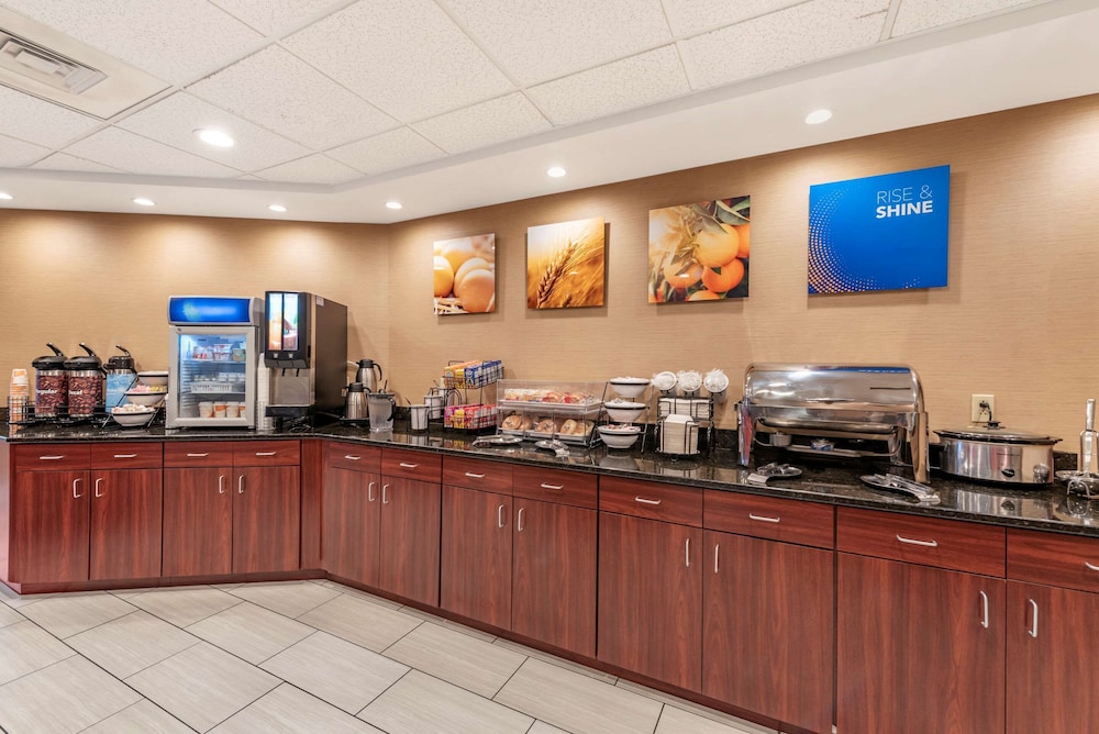 Comfort Inn & Suites Morehead 23/28