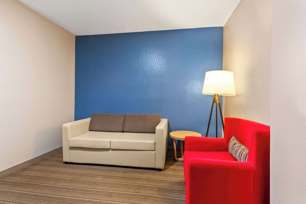 Sonesta Essential IAH Airport JFK Boulevard 22/53