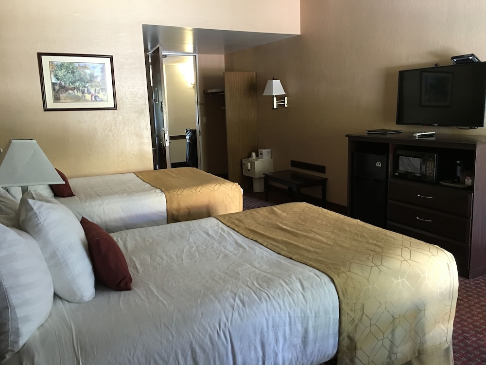 Travelodge By Wyndham Lakeland 17/55