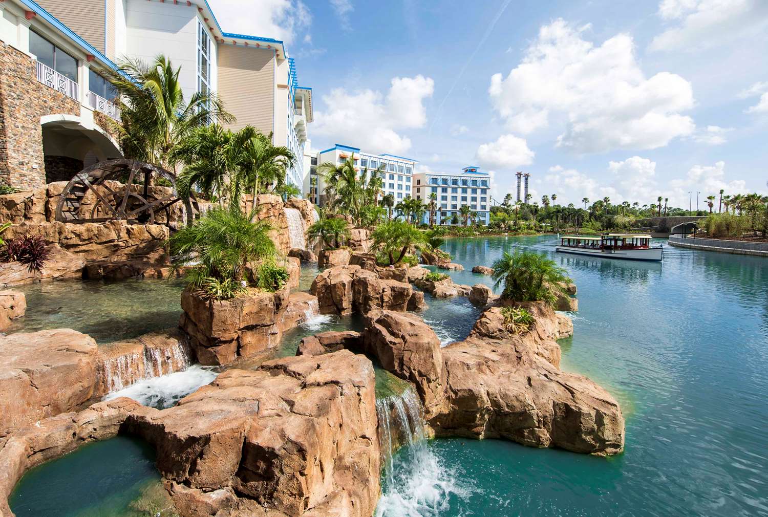 Universal's Loews Sapphire Falls Resort 17/21
