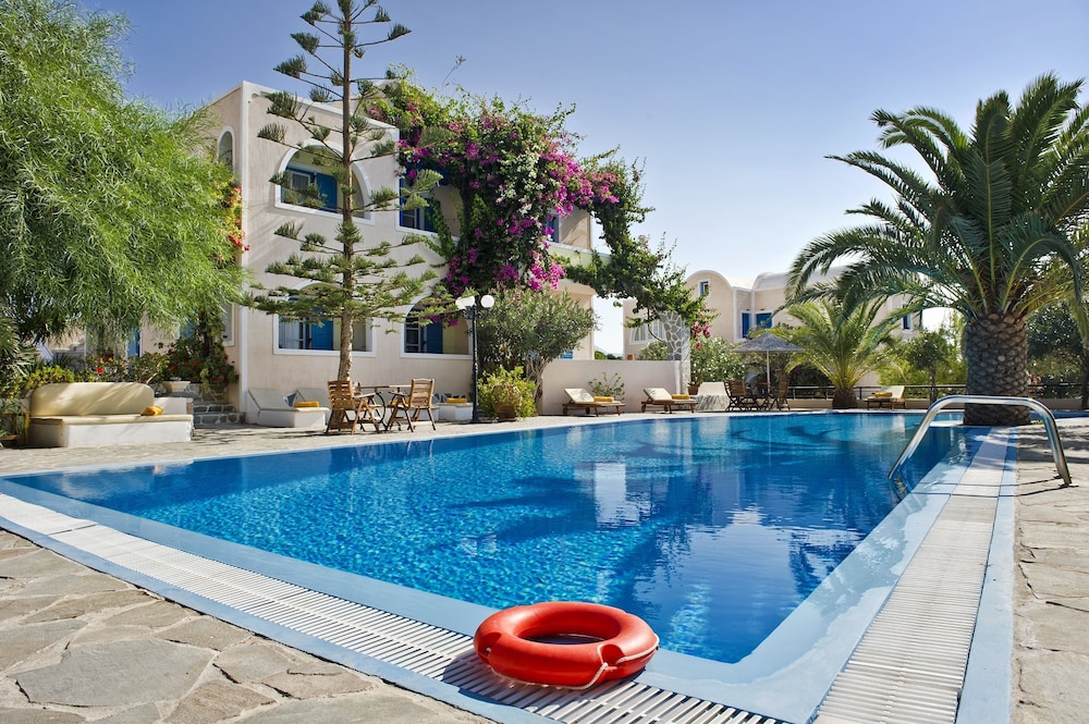 Paradise Resort 35/62