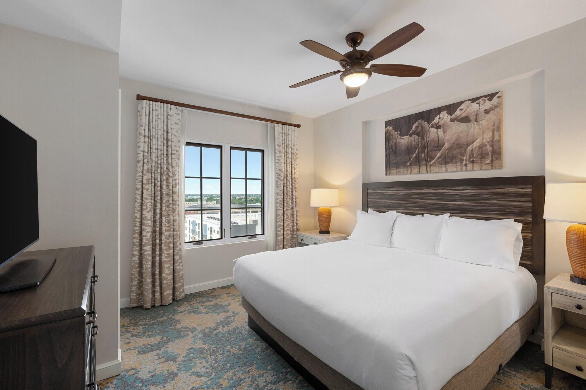 2 Bedrooms, Condo, Standard, Kitchen