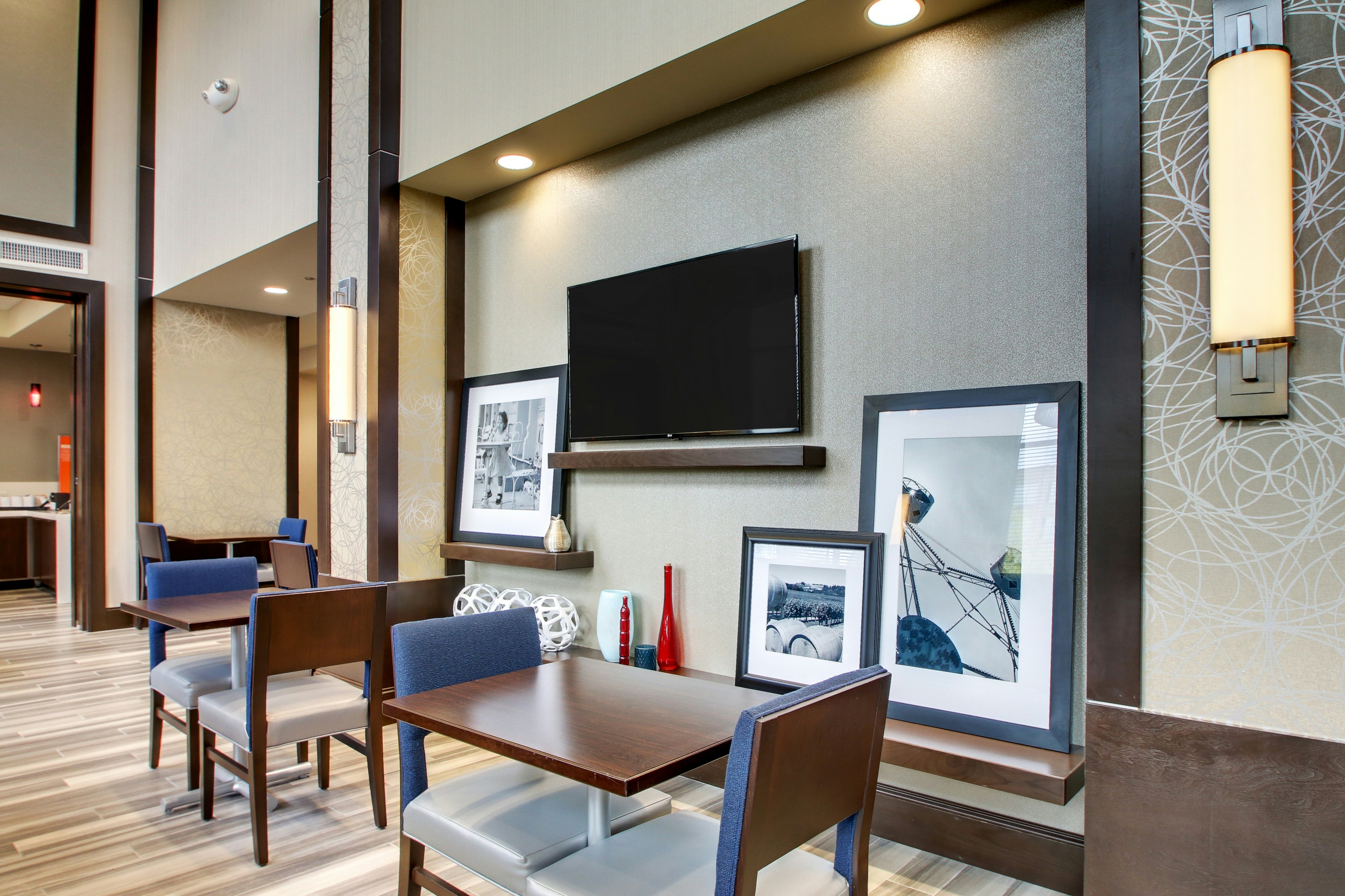 Hampton Inn Suites Greenville Airport 51/56