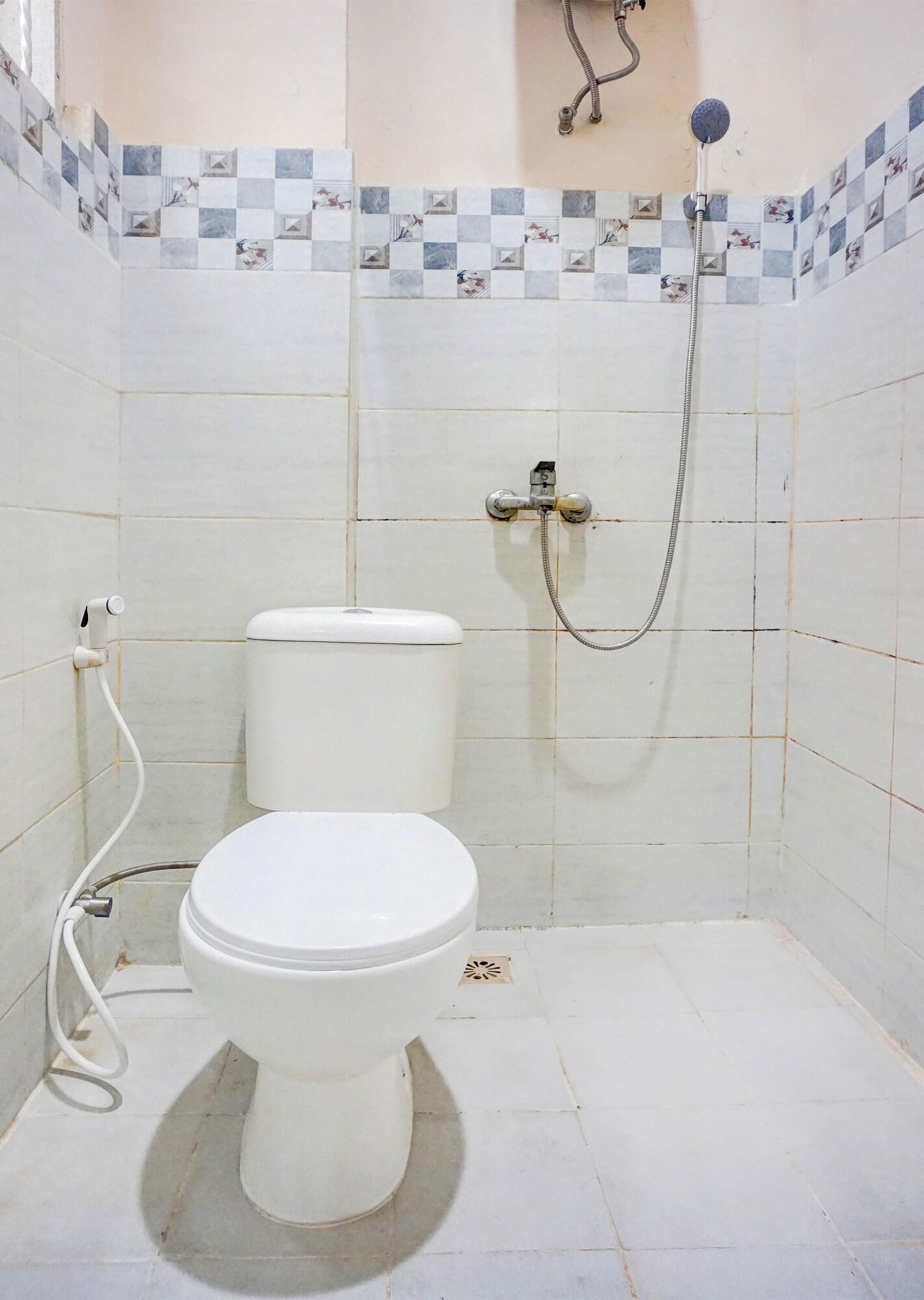 Hotel O Medan City Near Lapangan Benteng Formerly Ralica Residence 27/29